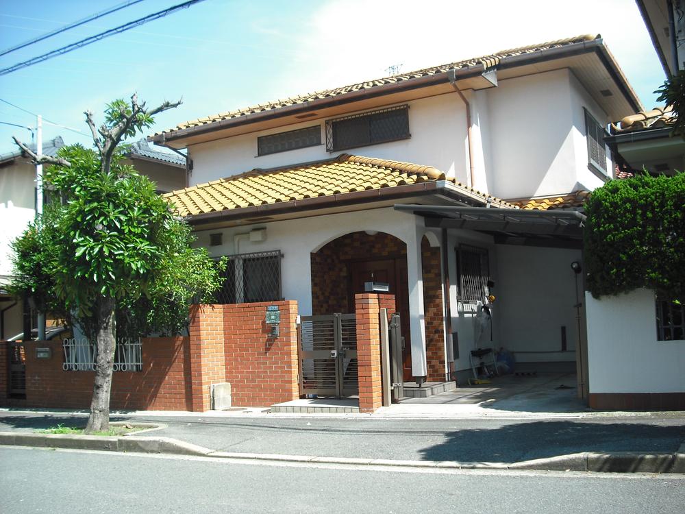 Local appearance photo