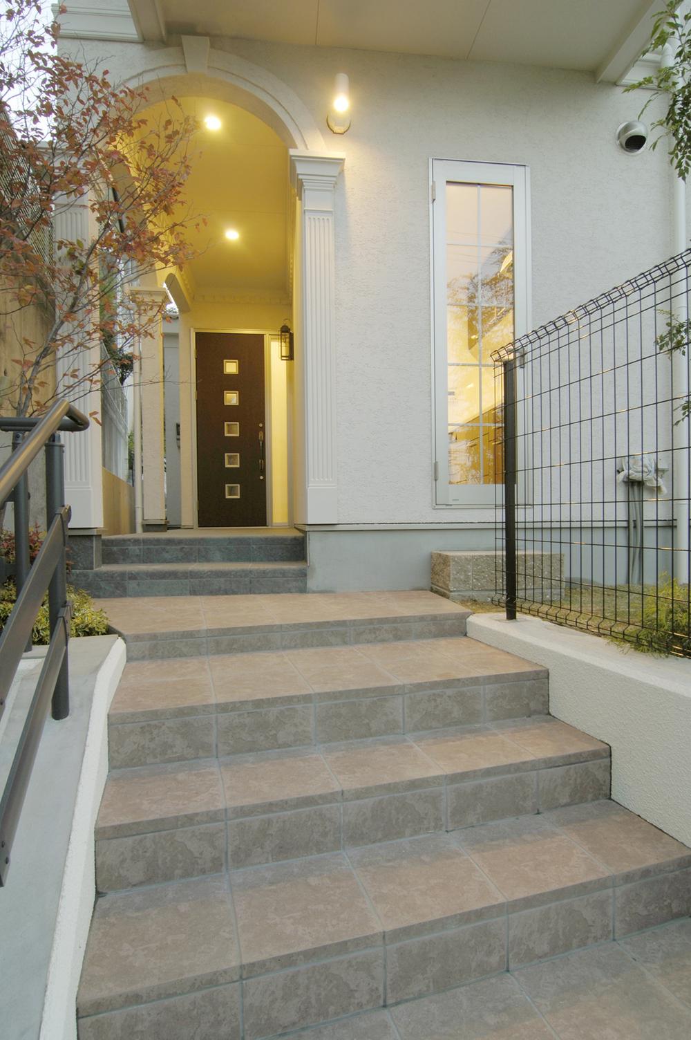 Other building plan example. Outside the front door