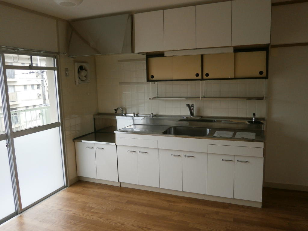 Living and room. Flooring of DK