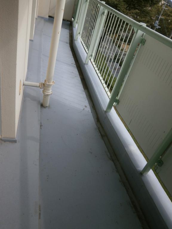 Balcony. Use, free-likely-wide balcony