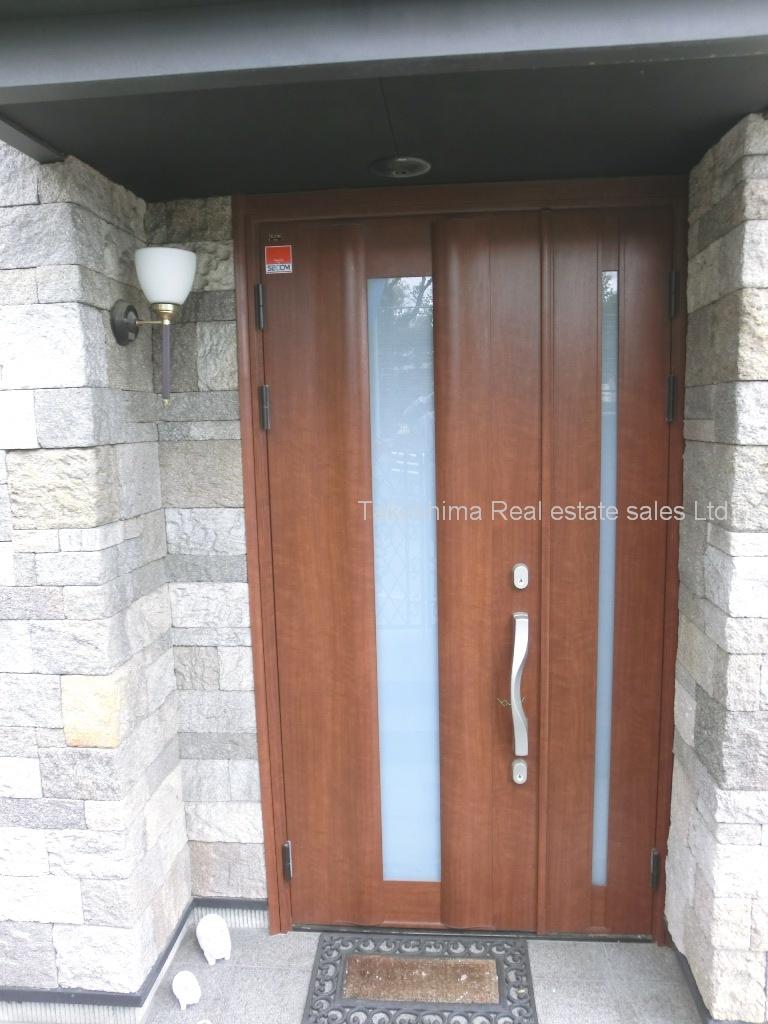 Entrance. Entrance around with a profound feeling of tiled.