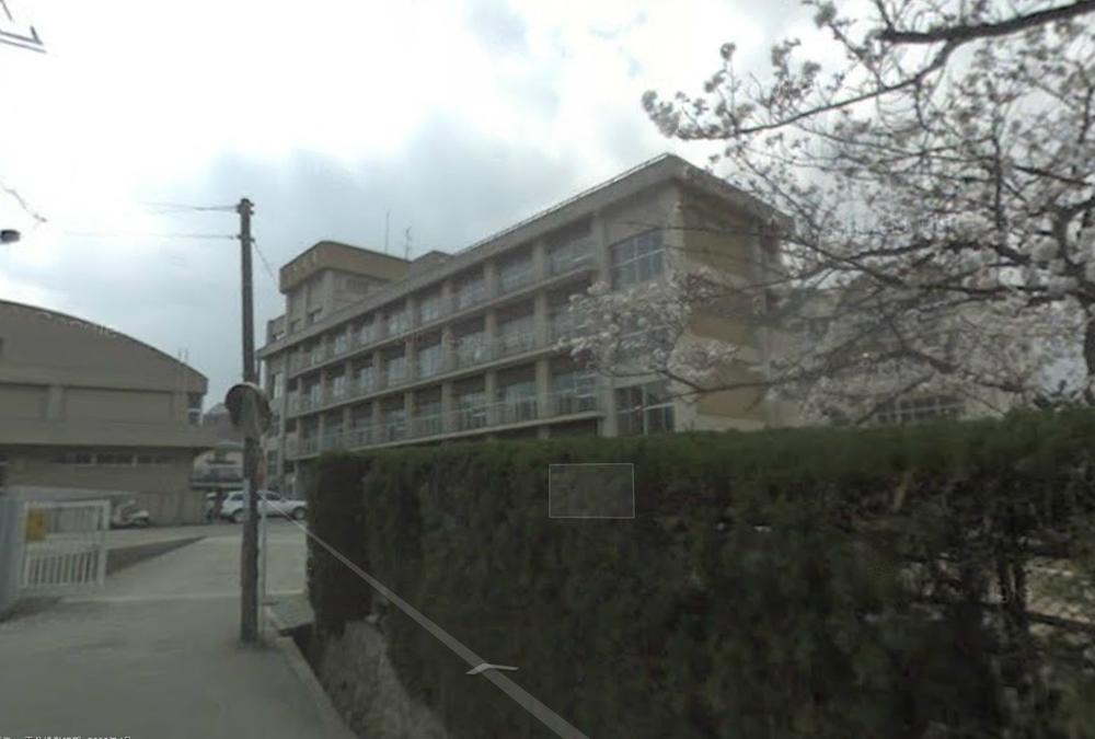 Primary school. Takarazuka Municipal Takarazuka 1768m to the first elementary school