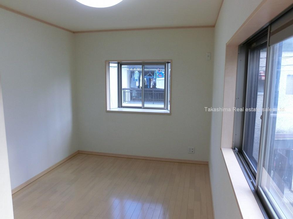 Non-living room. 2 Kaiyoshitsu.