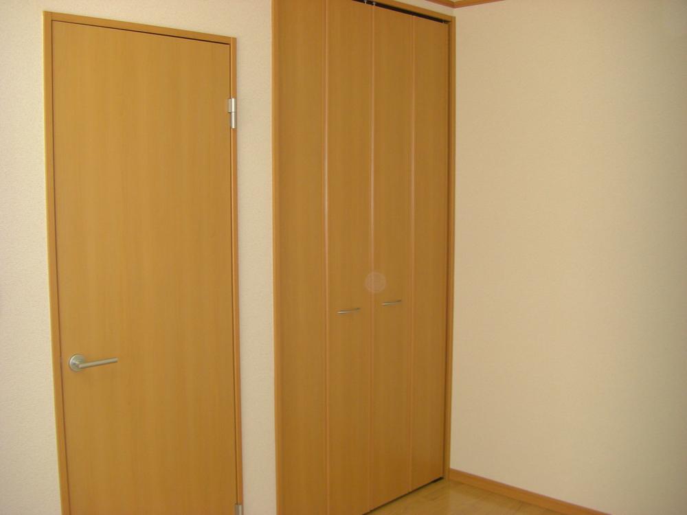 Other introspection. Indoor (September 2013) Shooting