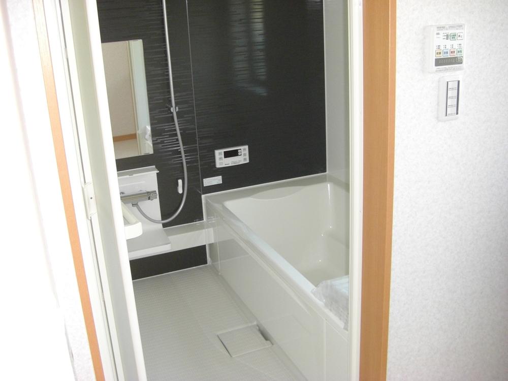 Bathroom. Local (September 2013) Shooting