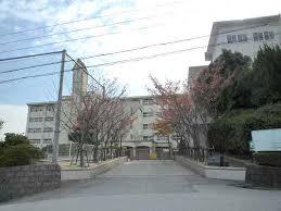 Junior high school. Takarazuka Municipal Takarazuka 1304m to the first junior high school