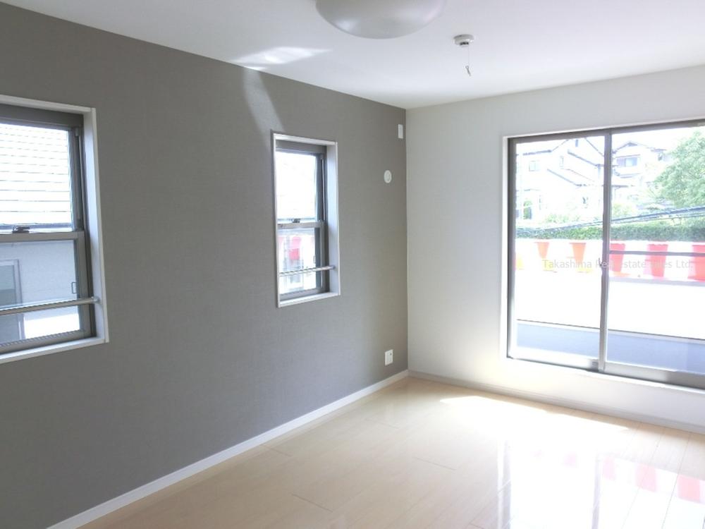 Non-living room. 2 Kaiyoshitsu. Front balcony facing south.