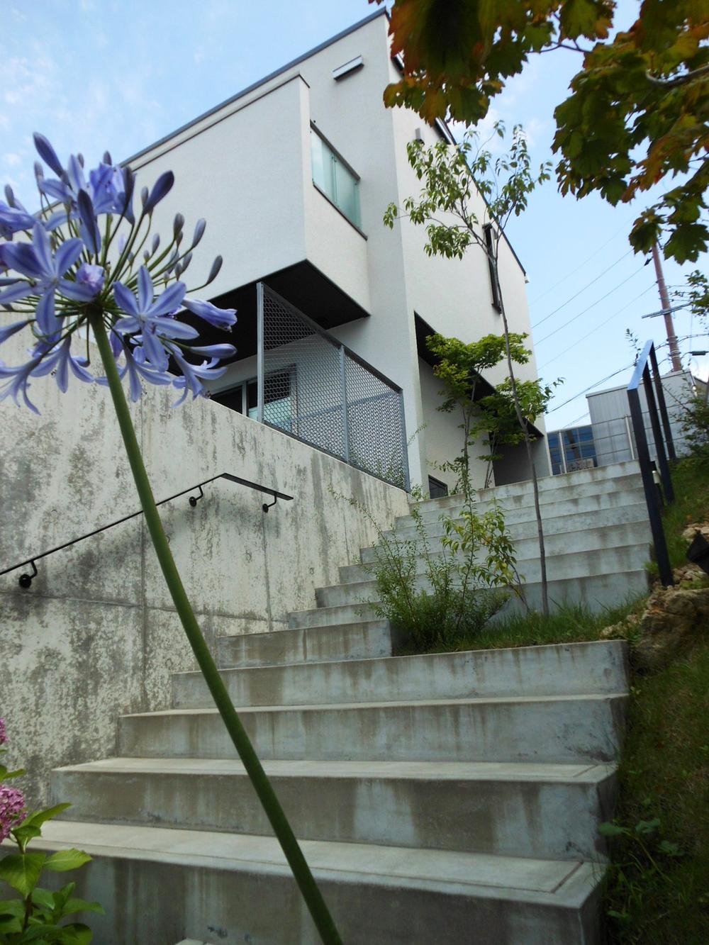 Local appearance photo. Appearance (shooting from the stairs) (July 2013 shooting)