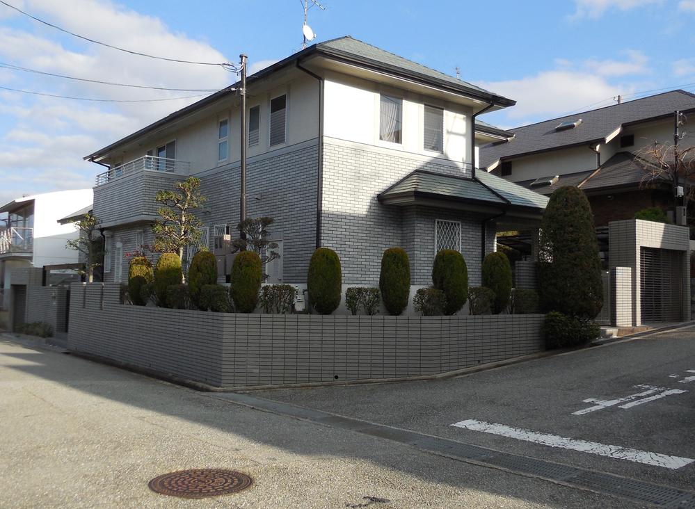 Local appearance photo. Local (11 May 2013) Shooting