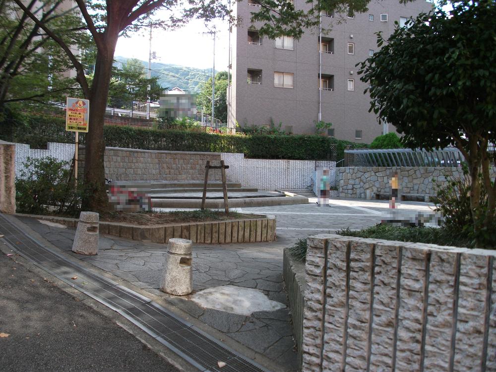 park. Yumoto stand 480m to Square