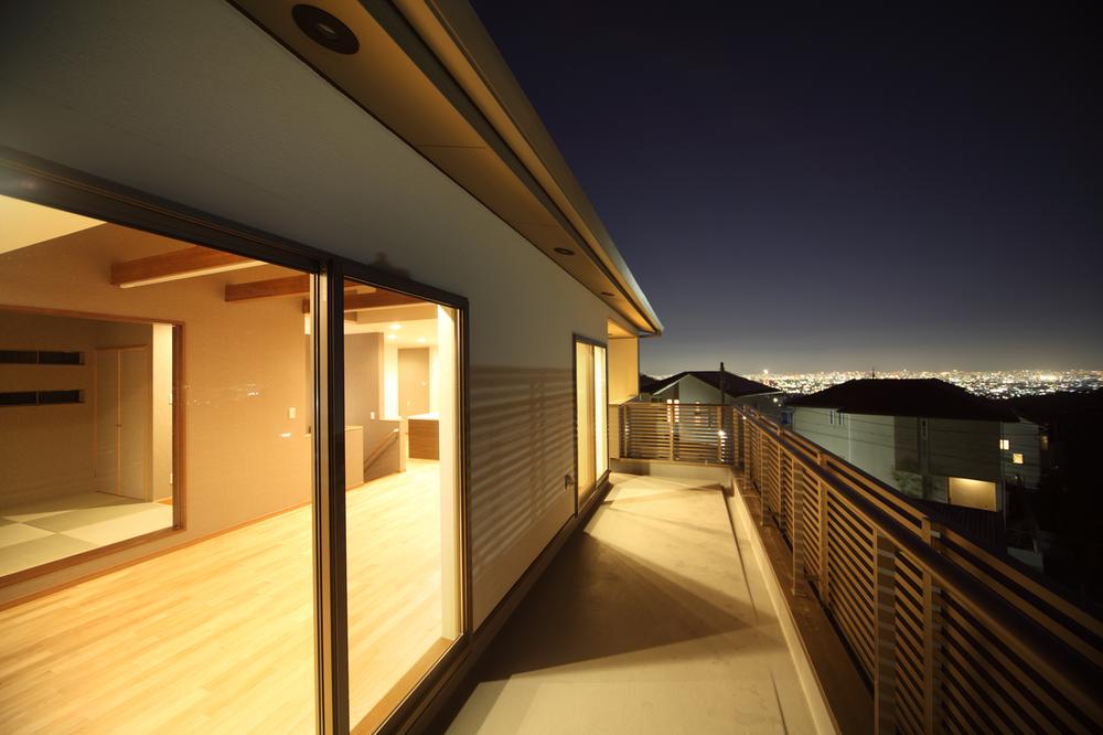 Same specifications photos (Other introspection). Nor Masu fun Me night sky view from the second floor. Wide balcony will have enough space that can be astronomical observation in the family. Of course sunbathing put a chair!