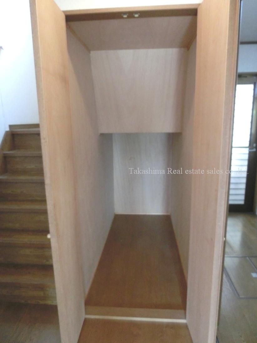 Receipt. Stairs under storage is large.