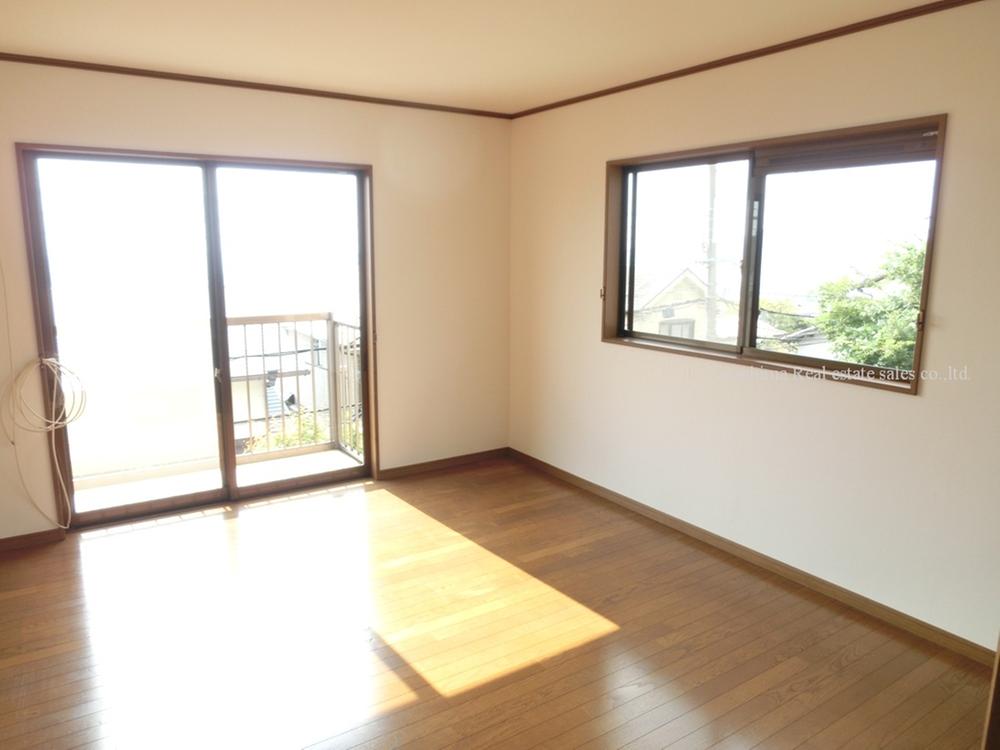 Non-living room. Pledge second floor 8 Western-style is good day on the south-facing.