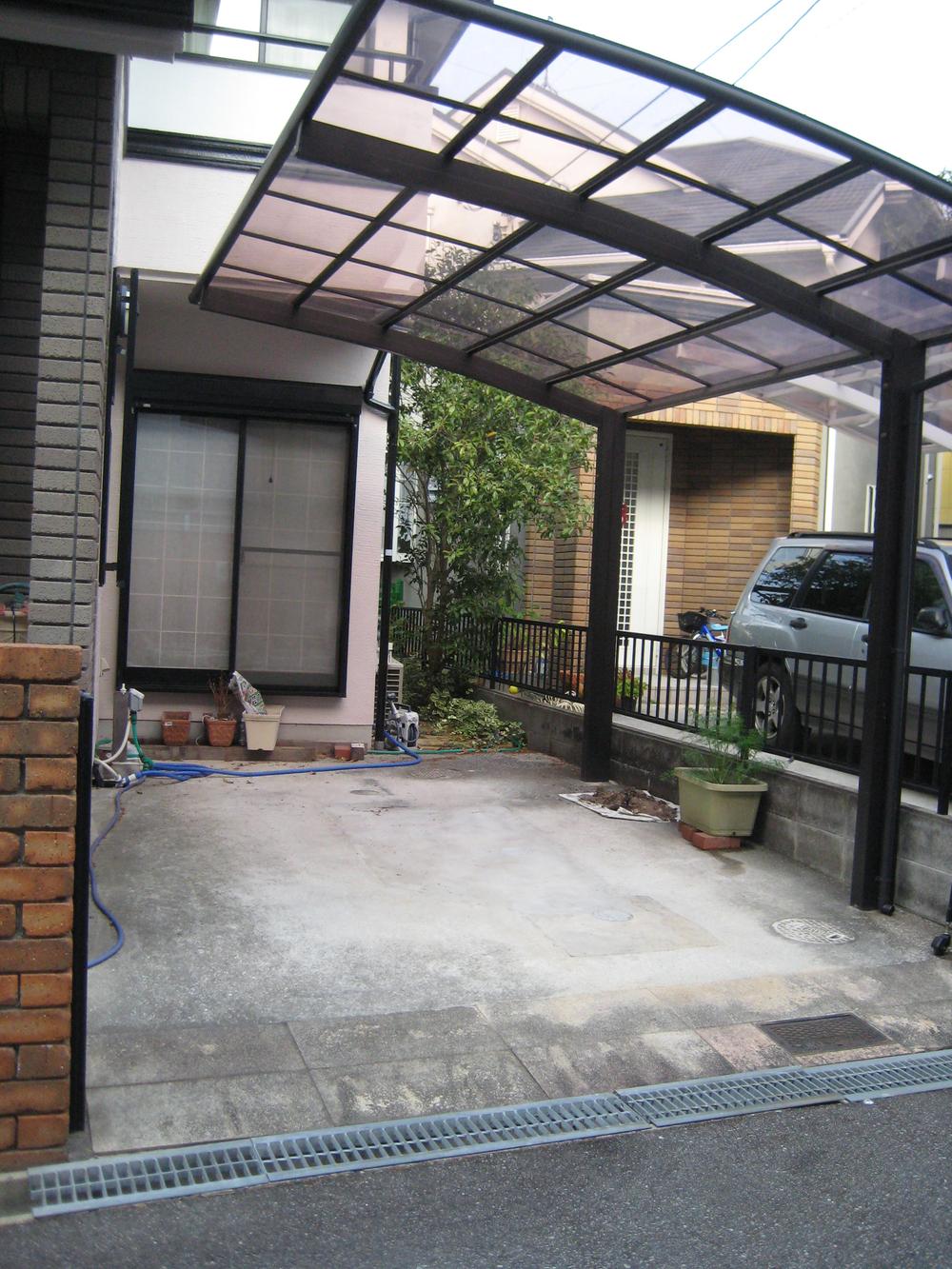 Parking lot. Local (12 May 2013) Shooting