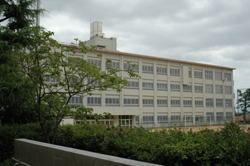 Junior high school. Takarazuka Municipal Hobai until junior high school 365m