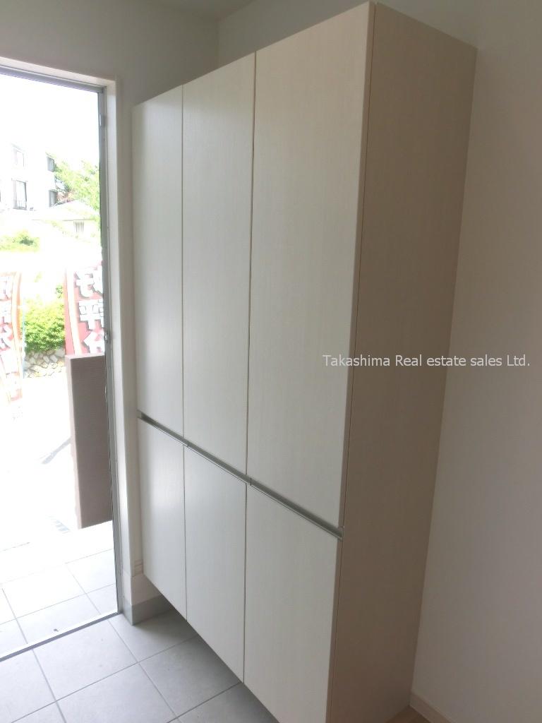 Receipt. Entrance housed large.