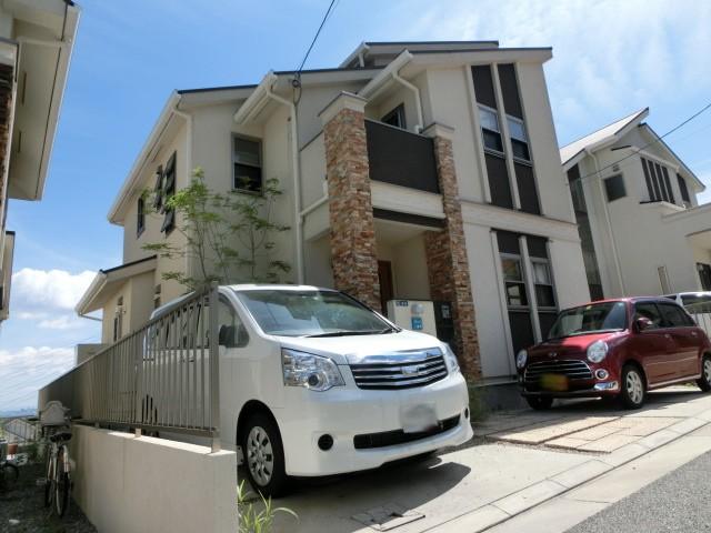 Local appearance photo. Heisei 22 January architecture of the house !! Large-scale development subdivision in!