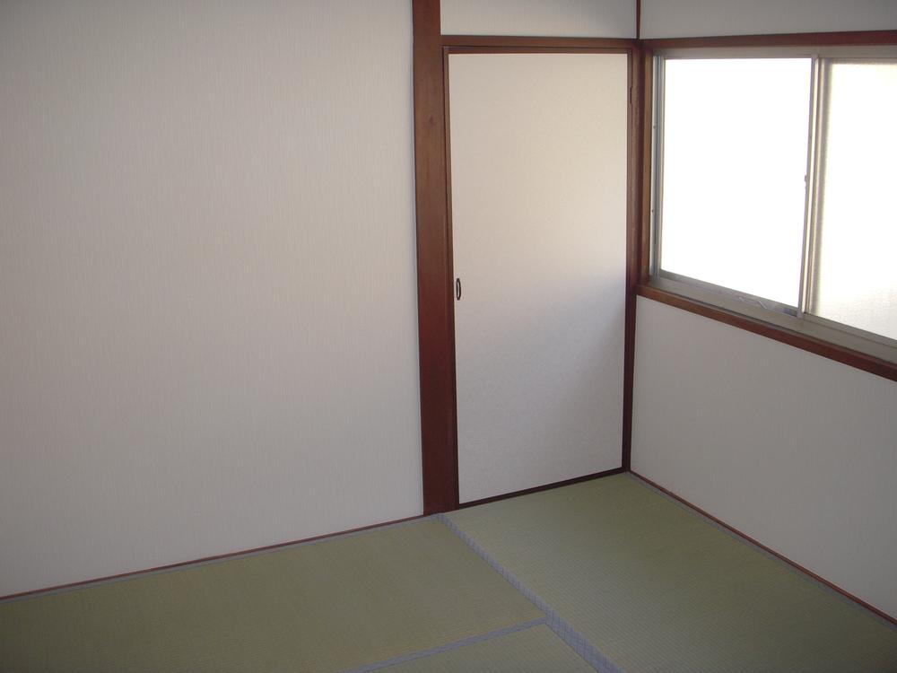 Non-living room. Local (12 May 2013) Shooting