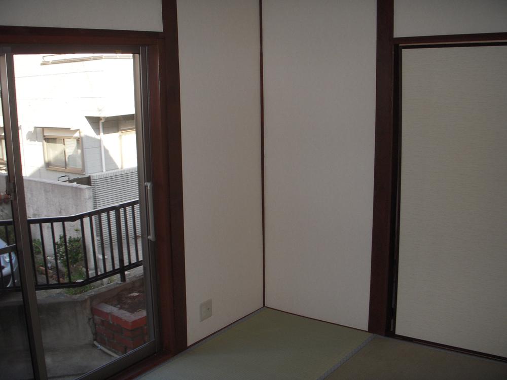 Non-living room. Local (12 May 2013) Shooting