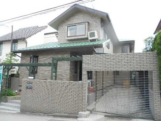 Local appearance photo. Building appearance (1)