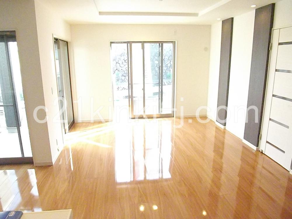 Living. Local photos (living) About 18 Pledge of spacious LDK!