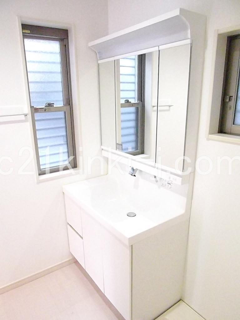 Other Equipment. Local photo (wash basin)