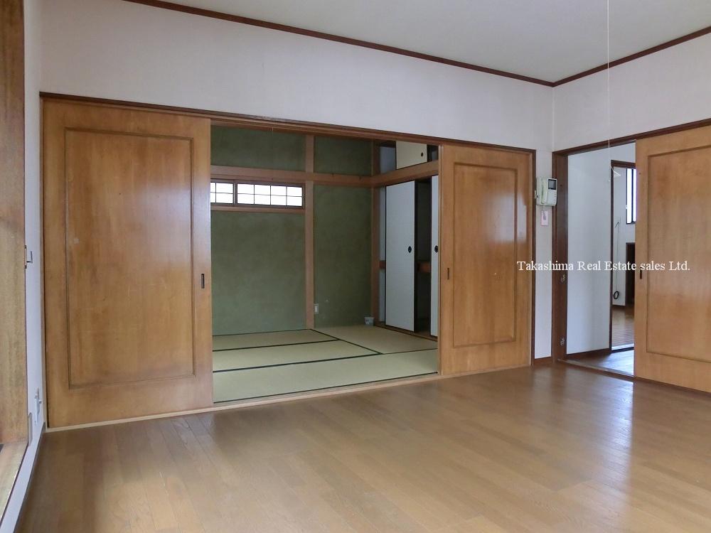 Non-living room. The second floor south Western and Japanese-style room.
