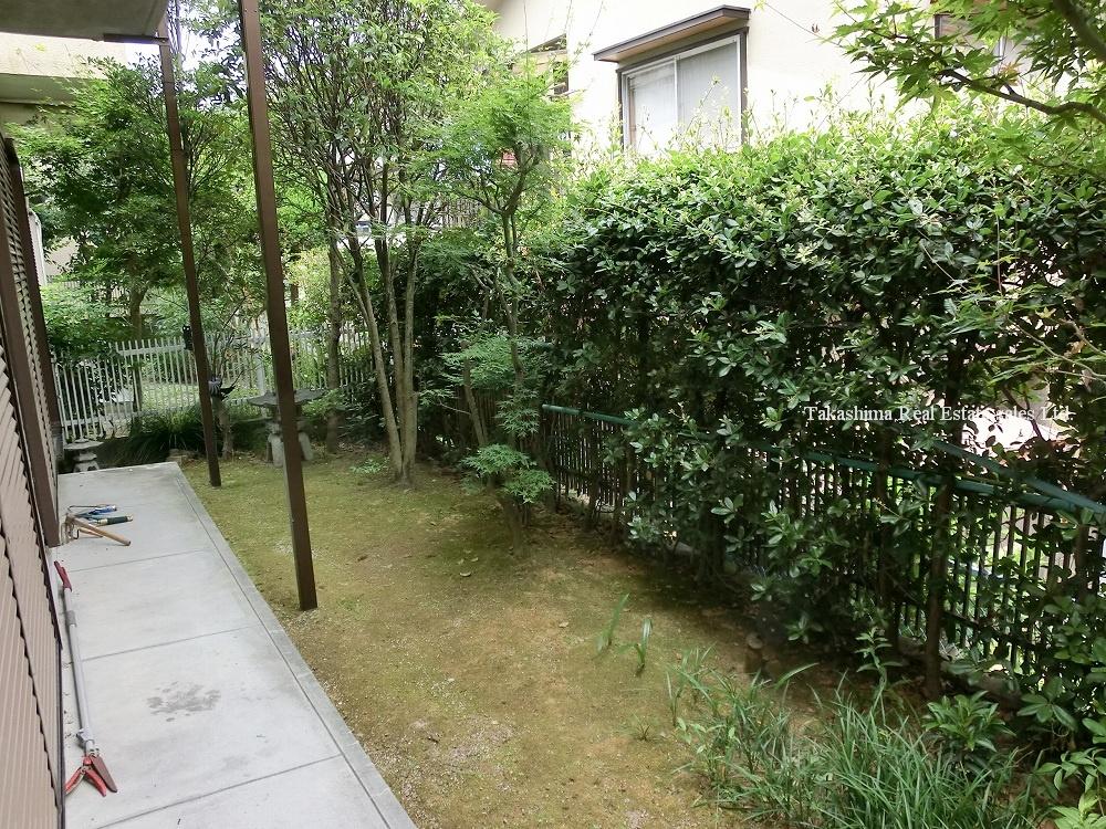 Garden. There is a garden.