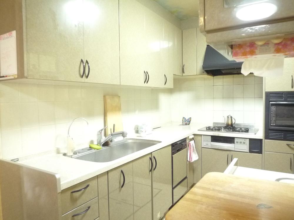 Kitchen. Renovated is. Dishwasher