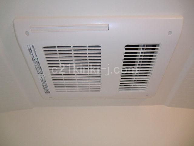 Cooling and heating ・ Air conditioning. Local photo (bathroom heating dryer)