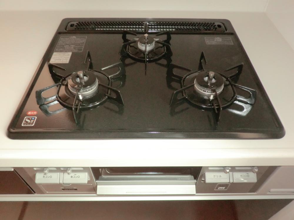 Other Equipment. Si sensor with a 3-neck gas stove