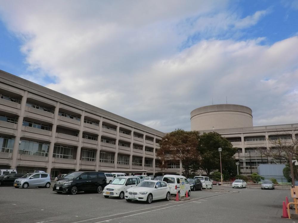Government office. Takarazuka 918m to City Hall