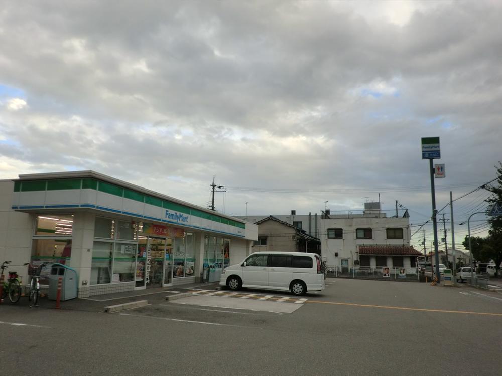 Convenience store. 570m to Family Mart Takarazuka Goshonomae shop