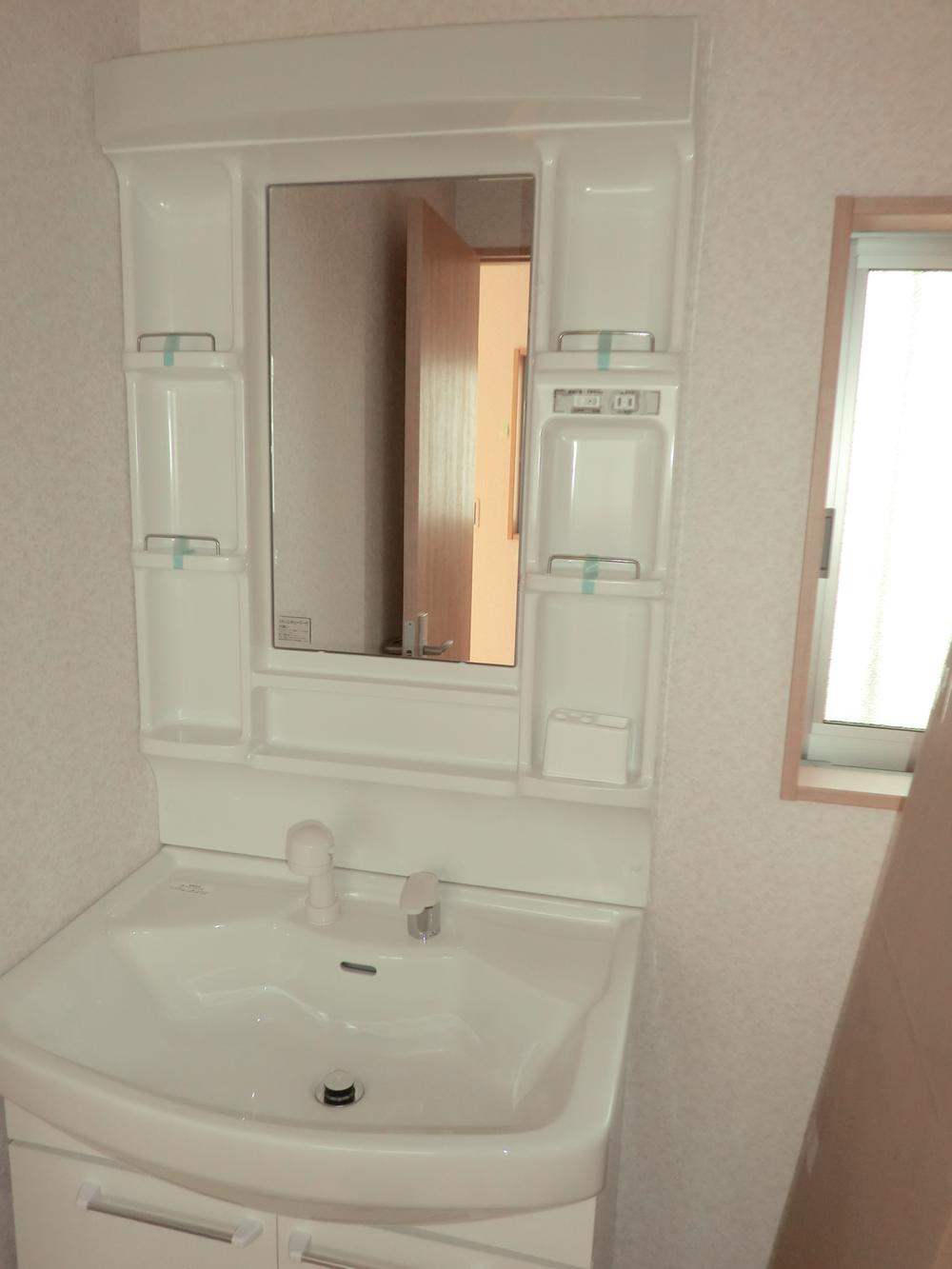 Same specifications photos (Other introspection). Same specifications wash room