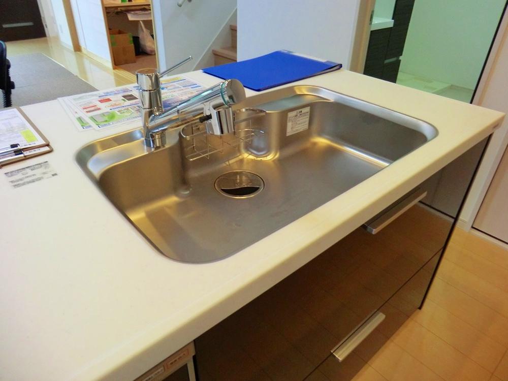 Kitchen. Photos of A issue areas of the kitchen