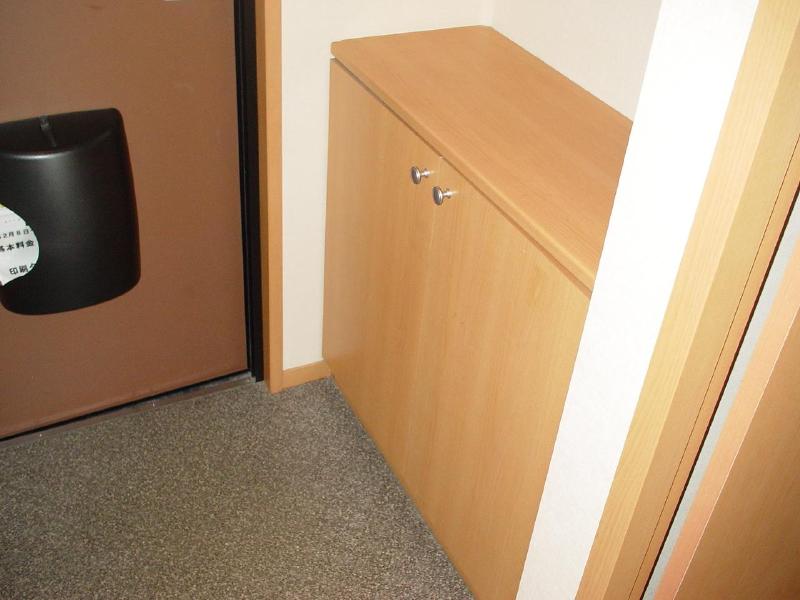 Receipt. ◎ cupboard