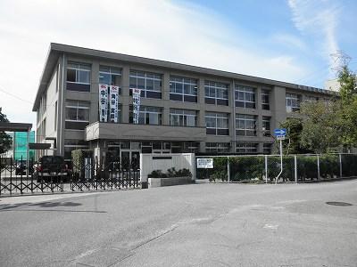 Junior high school. Shaoyang 1600m until junior high school