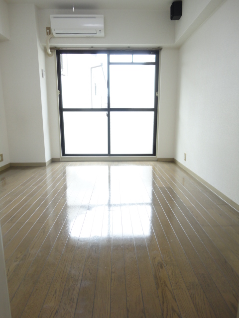 Other room space. 6 Pledge bright Western-style ^^