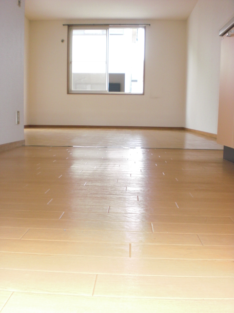 Living and room. LDK14.7 is wide in the Pledge ^^