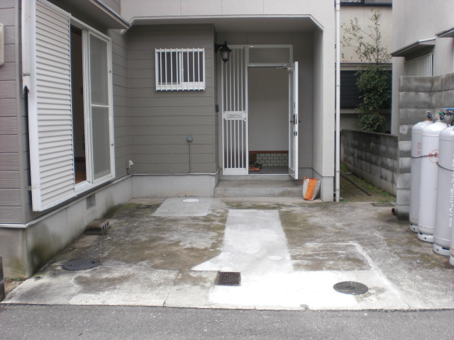 Parking lot. ^^ Garage with one in front of the entrance