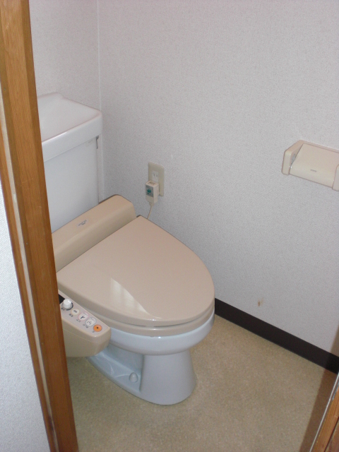 Toilet. With Washlet ^^