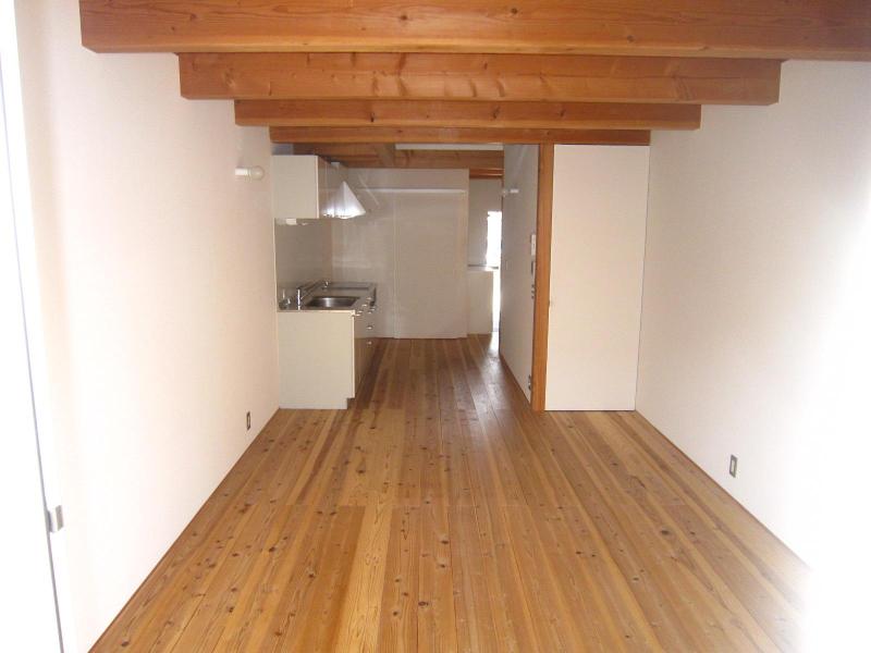 Living and room. ◎ Living