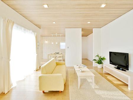 Living.  [No. 6 areas ・ Model house]   ◆ Good specification up a notch ◆   ・ Entrance Fukinuki ・ Stairs under storage ・ Outdoor facility ・ Planting ・ With gardening ・ Dishwasher kitchen