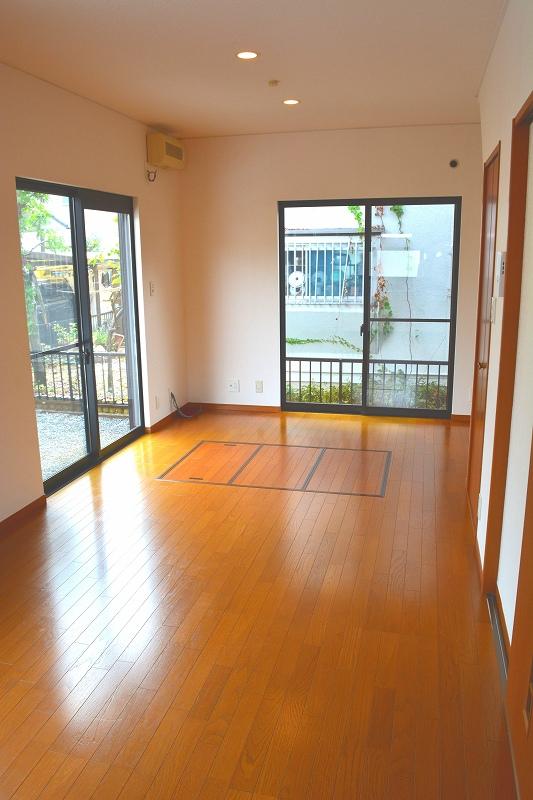 Living. Indoor (September 2013) Shooting