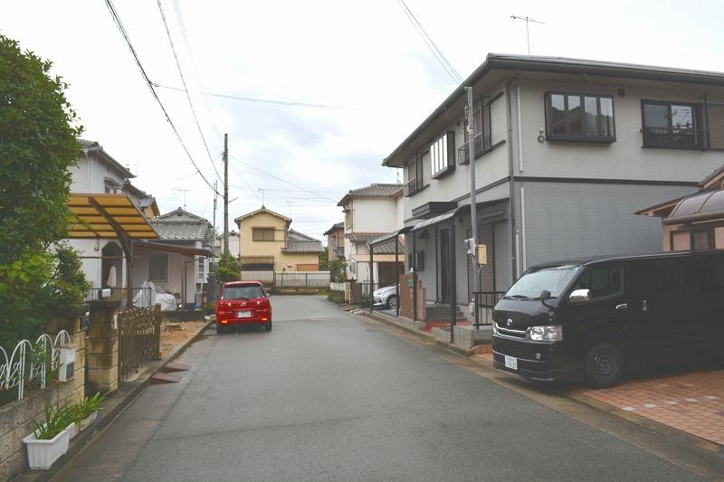 Local photos, including front road. Indoor (September 2013) Shooting