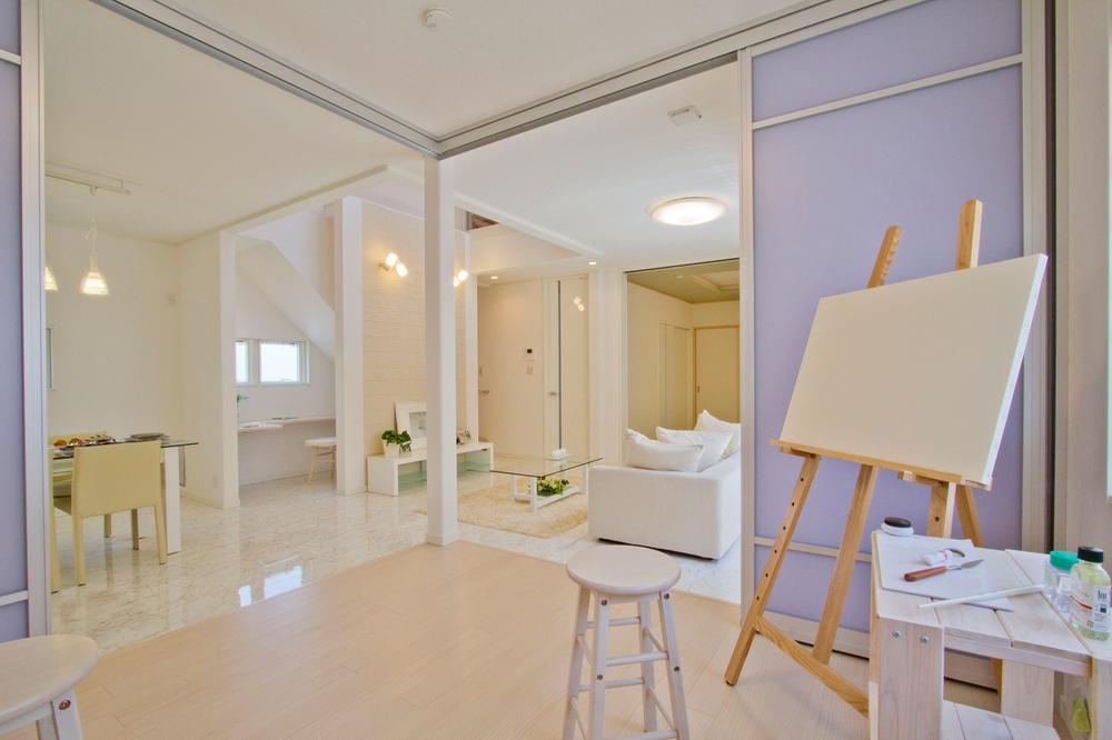 Model house photo. About from local 7.6km