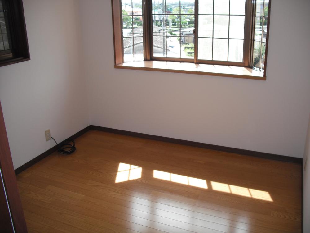 Non-living room. Takasago Nakasuji Residential home Renovated local