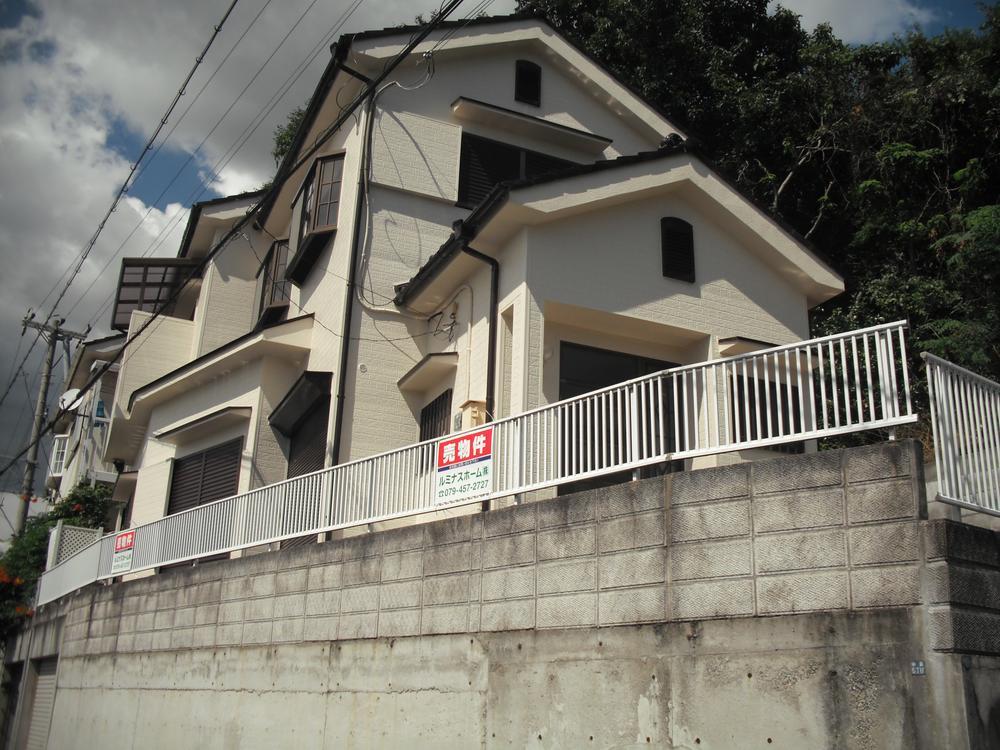 Local appearance photo. Renovation completed! (Outer wall paint, Kitchen had made, Exchange tatami mat, Cross Chokawa, Sliding door ・ Such as exchange Shoji Zhang) appearance ・ In the room It is very beautiful!