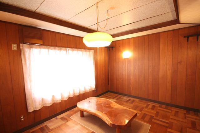 Non-living room. Entrance next to Western-style can also be used in the reception