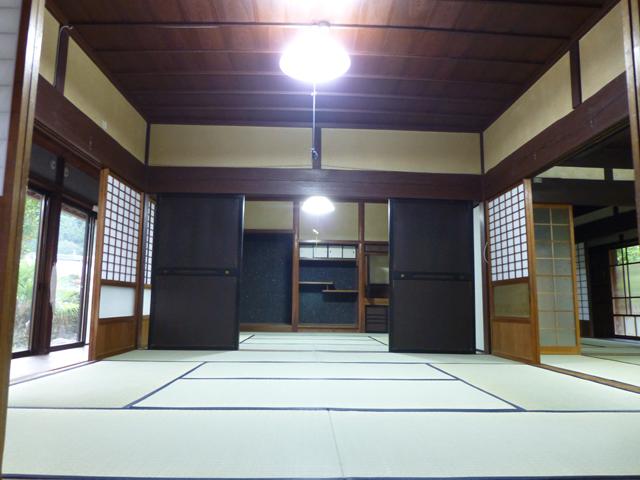 Non-living room. Appearance between the Japanese-style More
